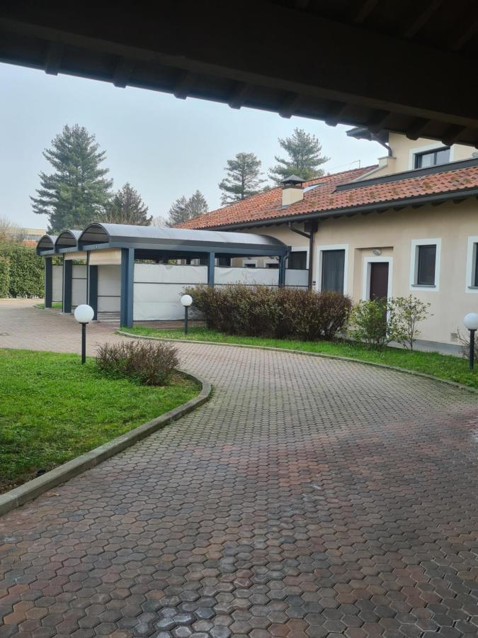 Elysium Hotel Raya Mediglia Екстер'єр фото