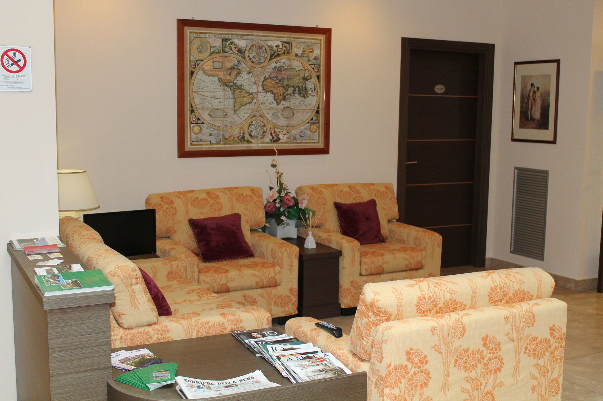 Elysium Hotel Raya Mediglia Екстер'єр фото