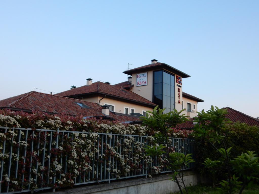 Elysium Hotel Raya Mediglia Екстер'єр фото
