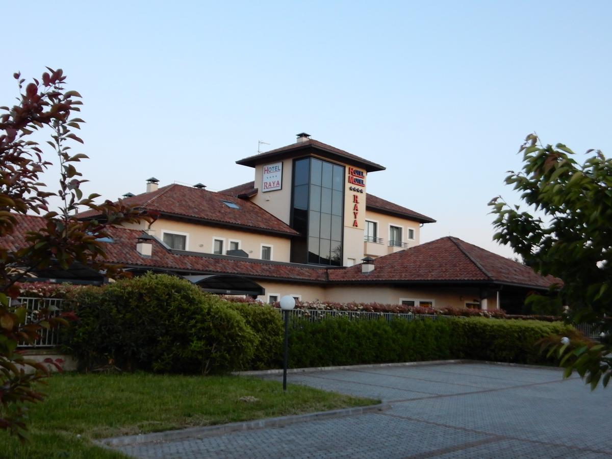 Elysium Hotel Raya Mediglia Екстер'єр фото